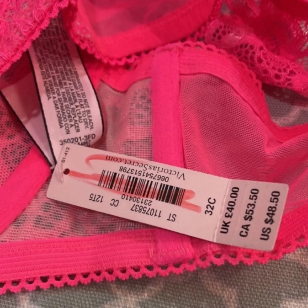 Victoria’s Secret Dream Angels Unlined Lace Front Close 32C NWT